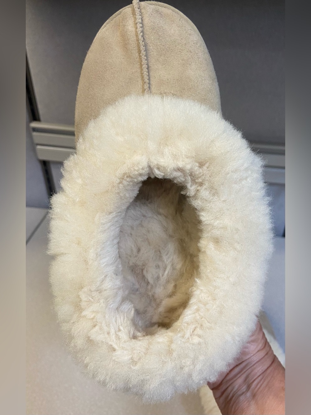 UGG Tazette genuine shearling collar slipper Womens size 8 - Picture 6 of 8